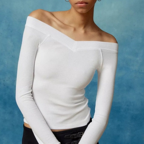 【mnem】Urban button off shoulder Off-The-Shoulder Bubble Top | Nuuly